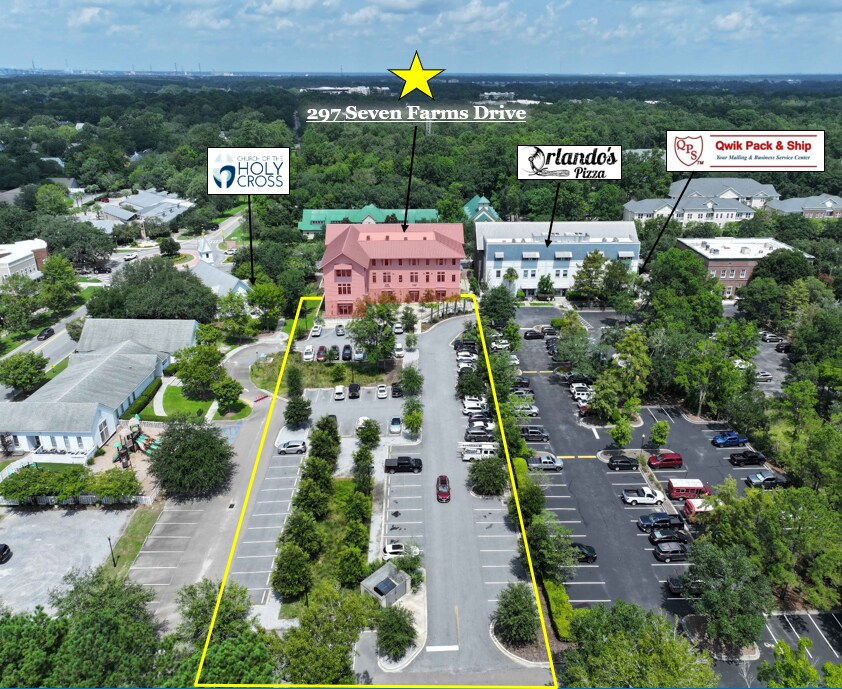 297 Seven Farms Dr, Charleston, SC à louer Photo du bâtiment- Image 1 de 9