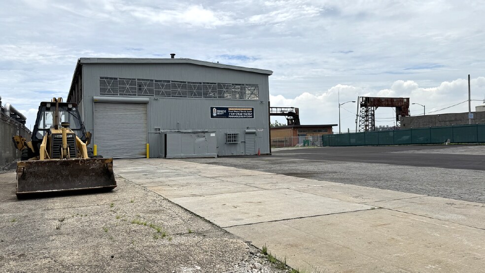 158-164 Locust Ave, Bronx, NY à louer - Photo du bâtiment - Image 2 de 6