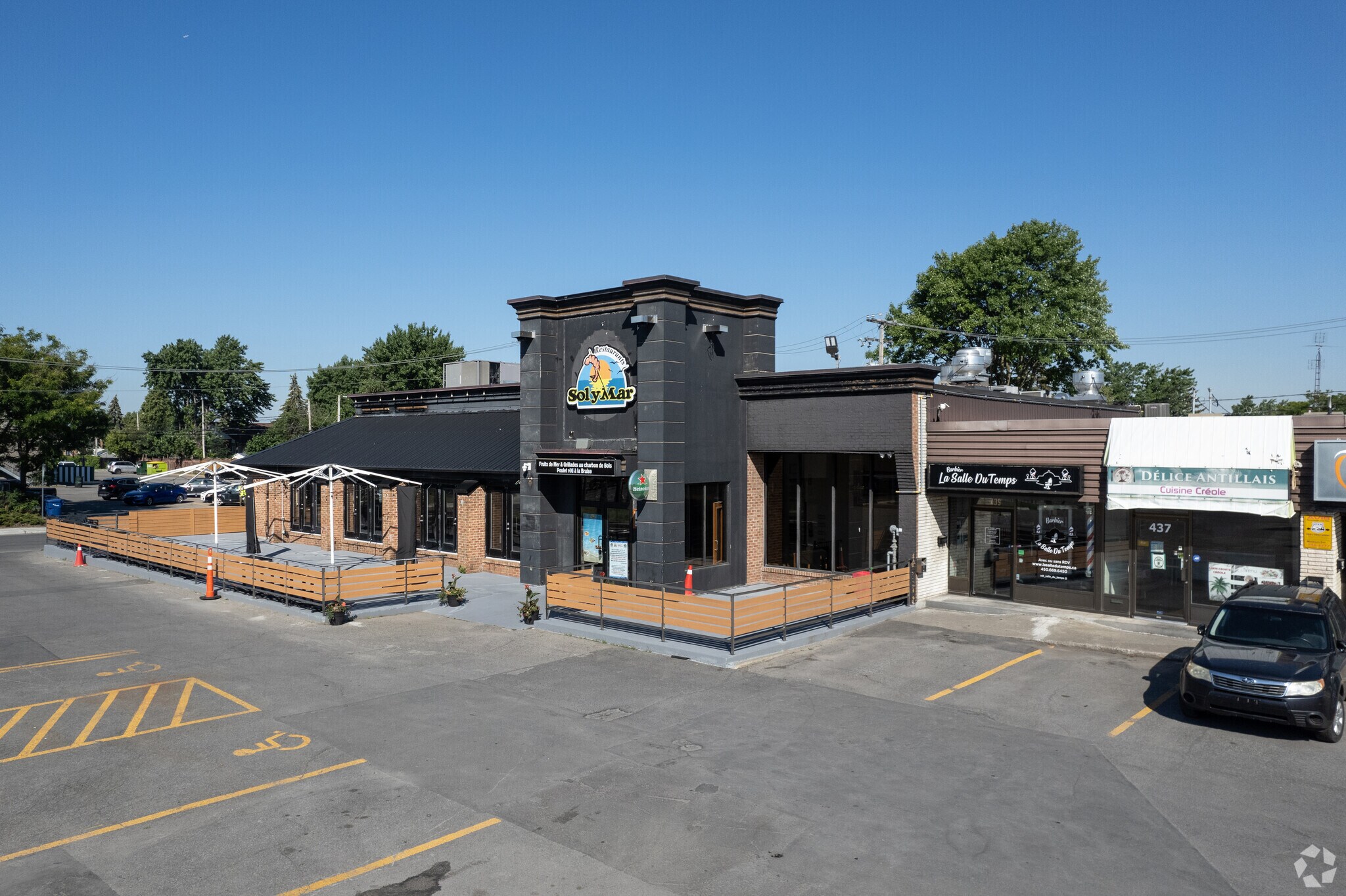 425-443 Boul Saint-Martin O, Laval, QC for sale Building Photo- Image 1 of 1