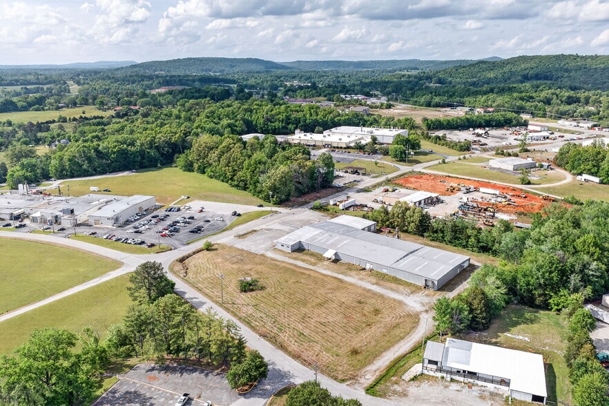 167 Industrial Park Cir, Livingston, TN for sale - Building Photo - Image 3 of 23