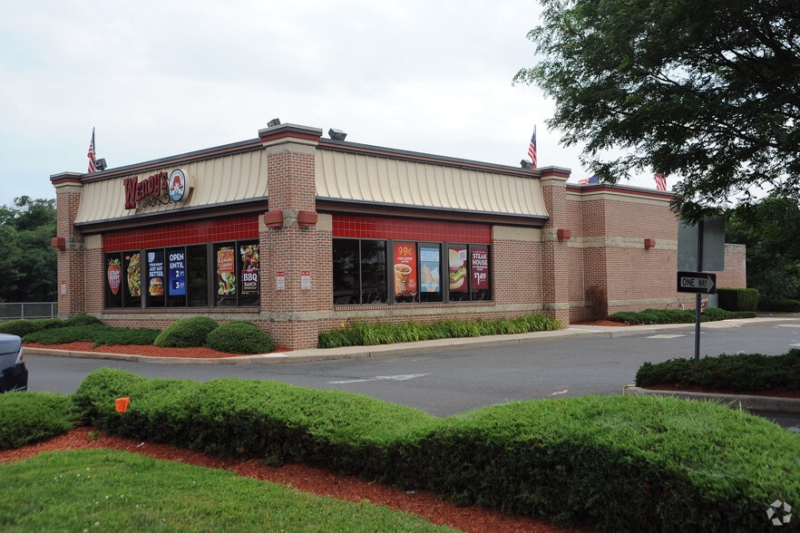 2465 S Broad St, Hamilton, NJ à louer - Photo du bâtiment - Image 3 de 9