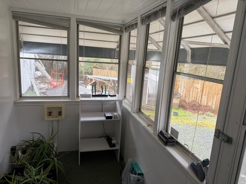 2603 W Carver St, Durham, NC à louer - Photo du bâtiment - Image 3 de 9