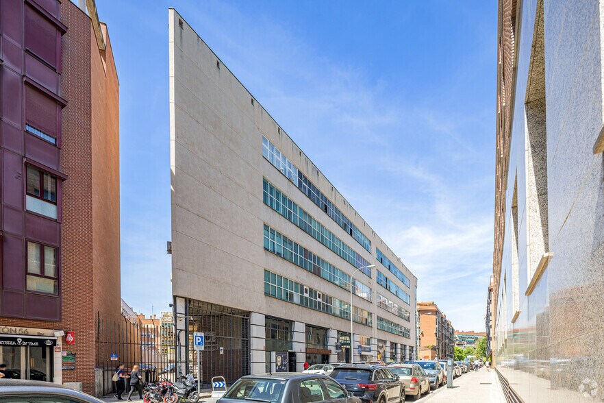Calle de Tomás Bretón, Madrid, Madrid à vendre - Photo du bâtiment - Image 3 de 3