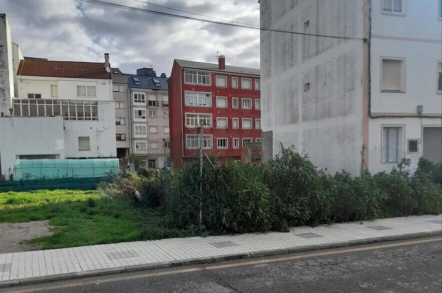 Rúa Rosalía de Castro, 50, Burela, Lugo à louer - Photo du bâtiment - Image 3 de 18
