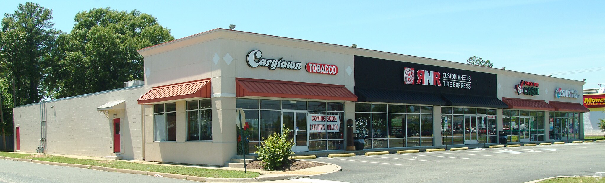 7601 W Broad St, Richmond, VA à louer Photo du bâtiment- Image 1 de 4