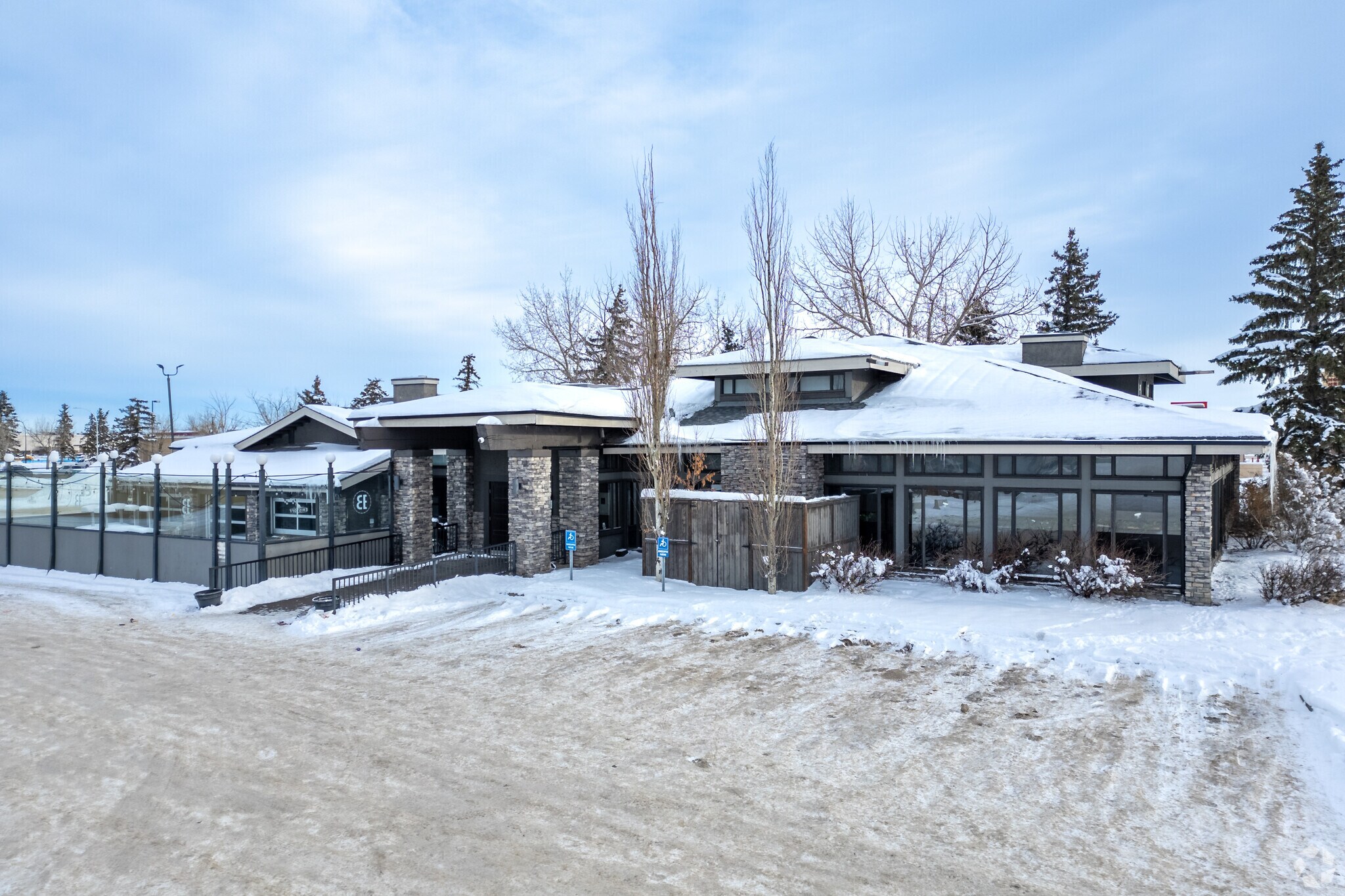 3444 32nd Ave NE, Calgary, AB for sale Primary Photo- Image 1 of 1