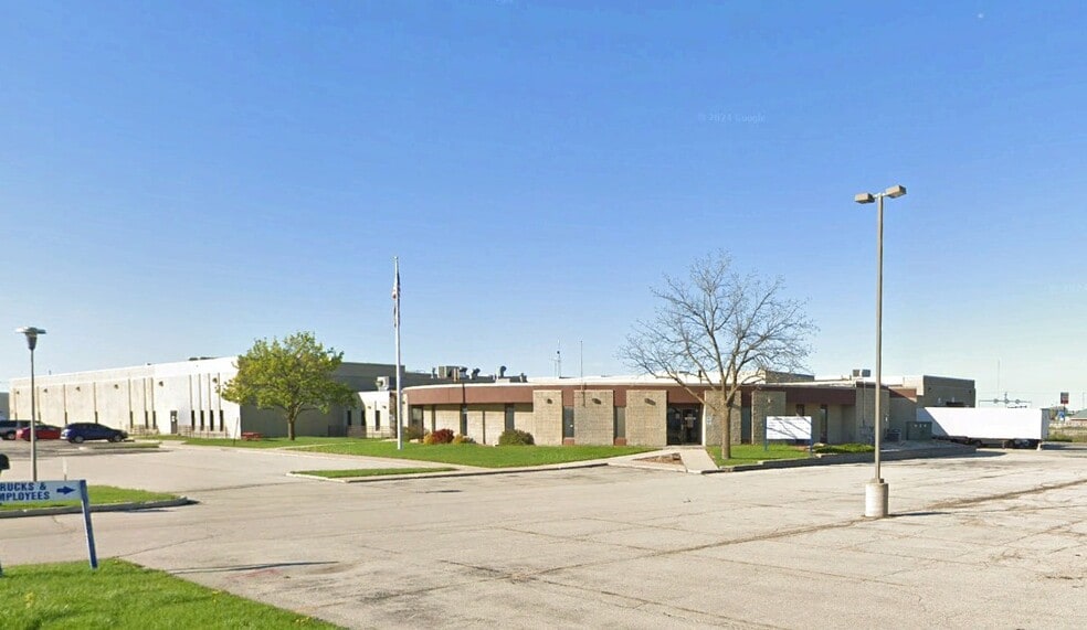 N6637 N Rolling Meadows Dr, Fond Du Lac, WI for lease - Building Photo - Image 3 of 5