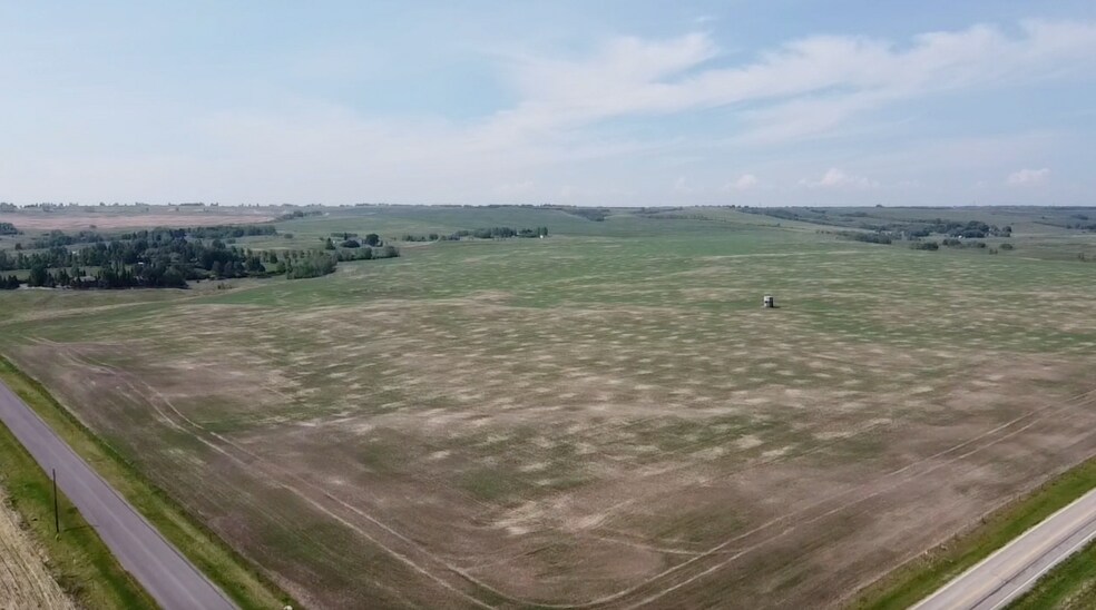 Township Rd 261A, Rocky View No 44, AB à vendre - Photo du bâtiment - Image 3 de 9