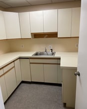 1127 W Main St, Waterbury, CT à louer Photo intérieure- Image 2 de 2