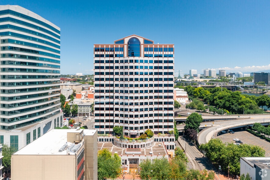 121 SW Morrison St, Portland, OR à louer - Photo du bâtiment - Image 2 de 2