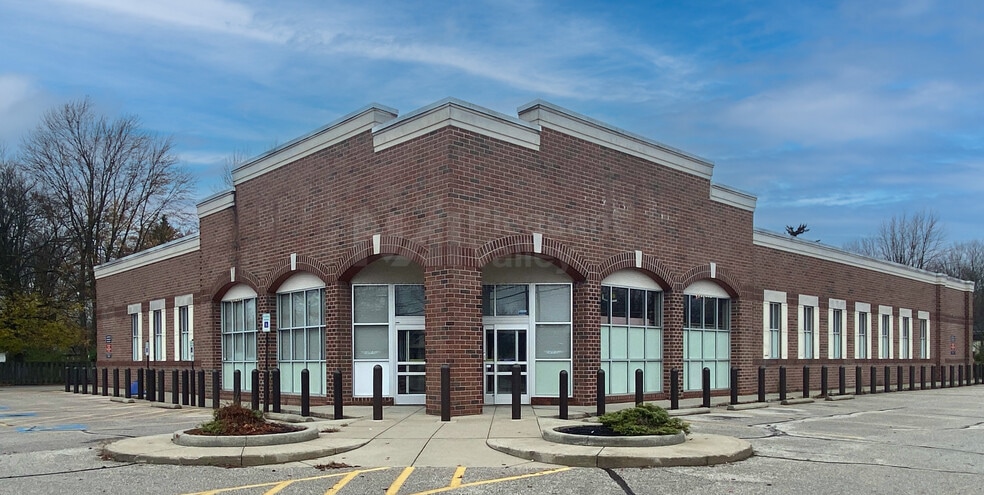 267 N Main St, Wellington, OH for sale - Building Photo - Image 1 of 8