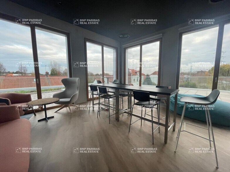 12 Rue Harald Stammbach, Wasquehal for lease - Interior Photo - Image 3 of 9