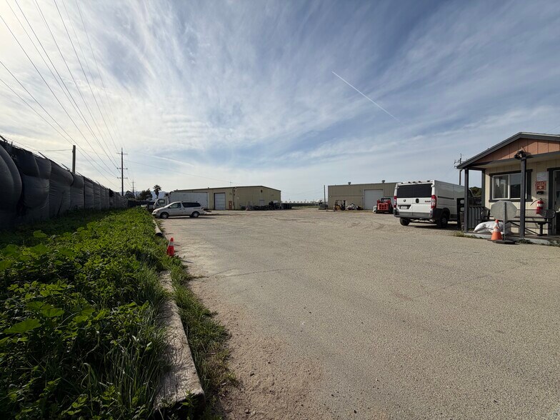 20180 Spence Rd, Salinas, CA à vendre - Photo principale - Image 1 de 92