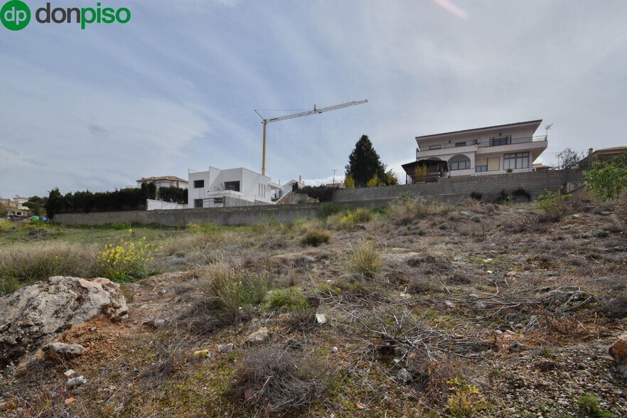 Calle Trevenque, 17, Monachil, Granada for sale - Primary Photo - Image 1 of 20