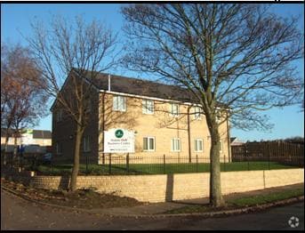 Sycamore Clos, Burnley for lease - Primary Photo - Image 1 of 2