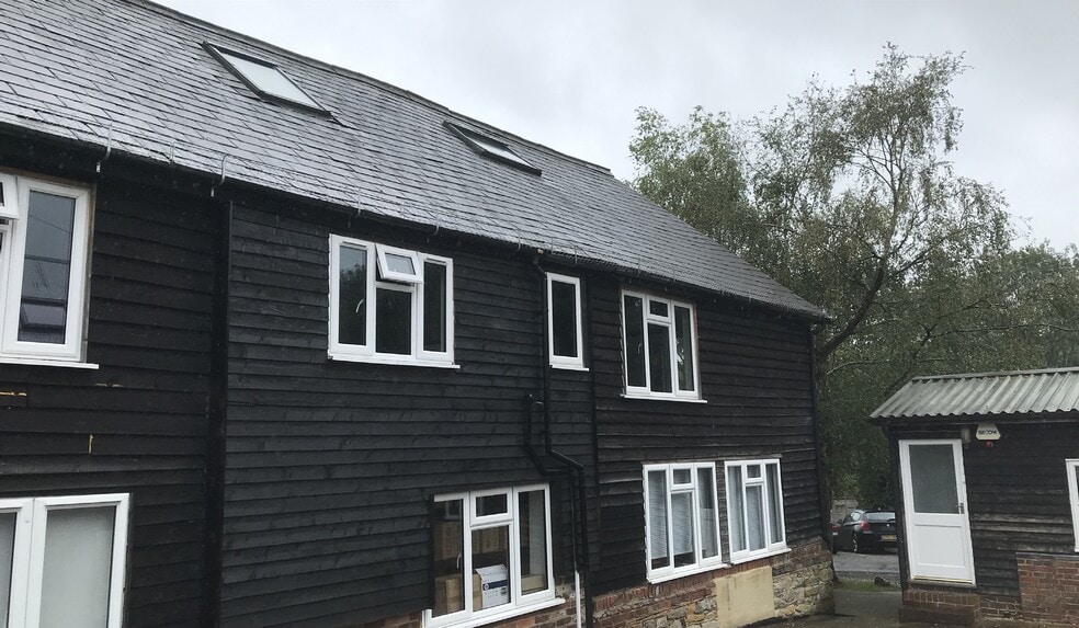 Croombe Hill Rd, East Grinstead for lease - Building Photo - Image 2 of 2