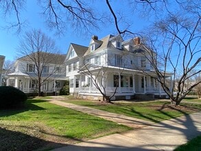 500 East Blvd, Charlotte, NC for lease Building Photo- Image 2 of 9