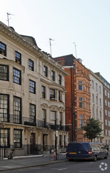 44 Harley St, Londres à louer - Photo du bâtiment - Image 3 de 3
