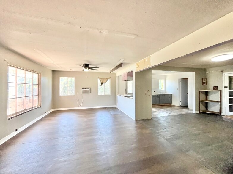 2513 Connie Dr, Sacramento, CA for sale - Building Photo - Image 2 of 24