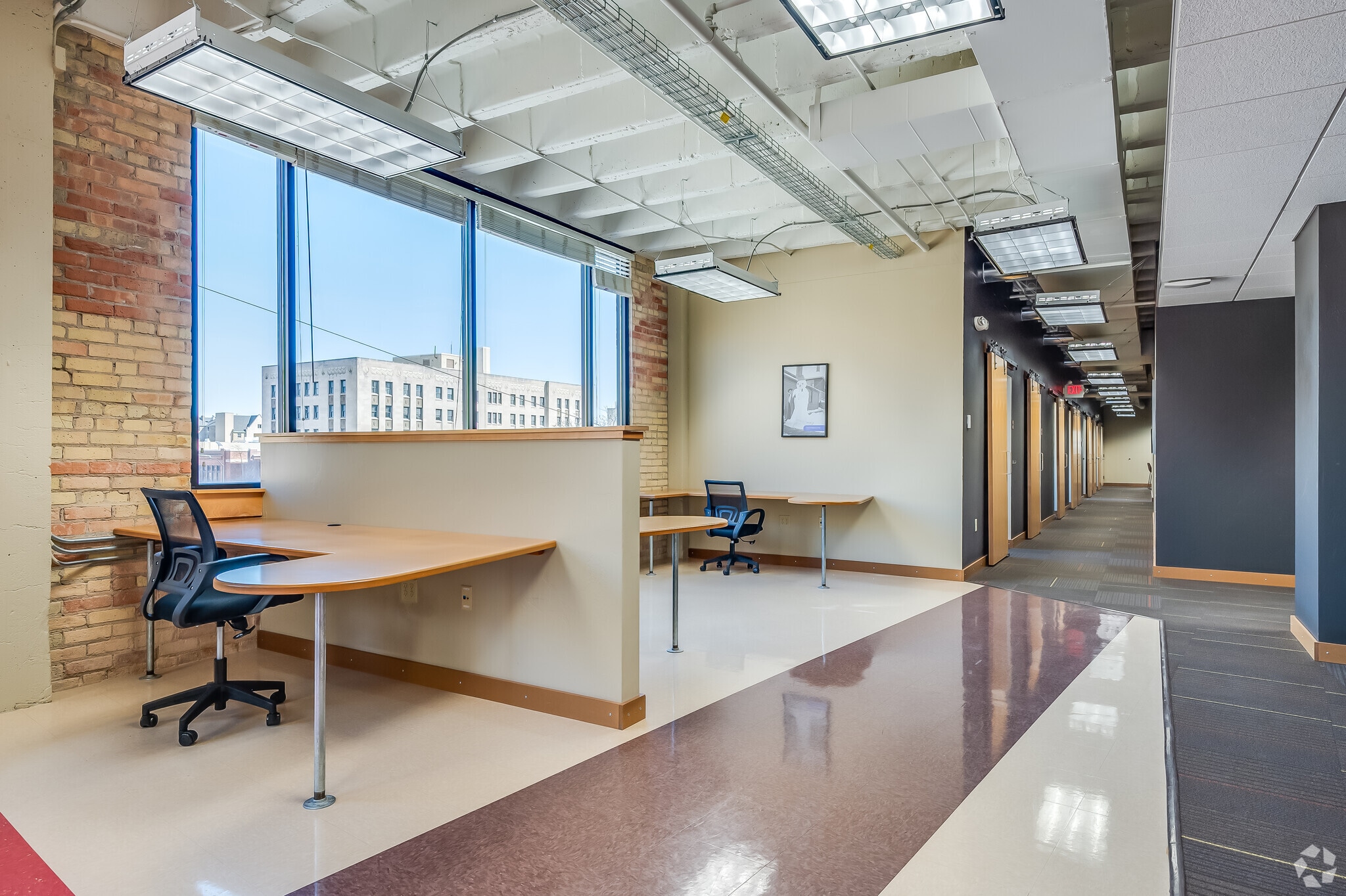 118 S Adams St, Green Bay, WI for lease Interior Photo- Image 1 of 2