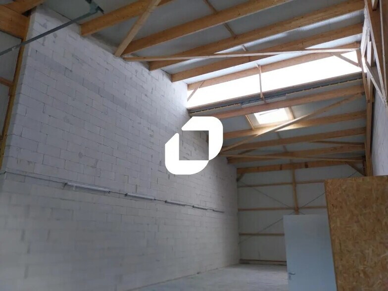 Flex dans Thouaré-sur-Loire à louer - Photo du bâtiment - Image 2 de 5