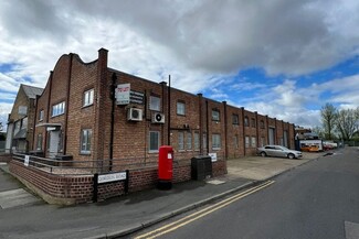 Plus de détails pour Lea Rd, Waltham Abbey - Industriel à louer