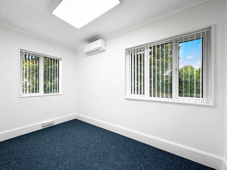 31 Bois Ln, Amersham à louer - Photo du bâtiment - Image 3 de 6