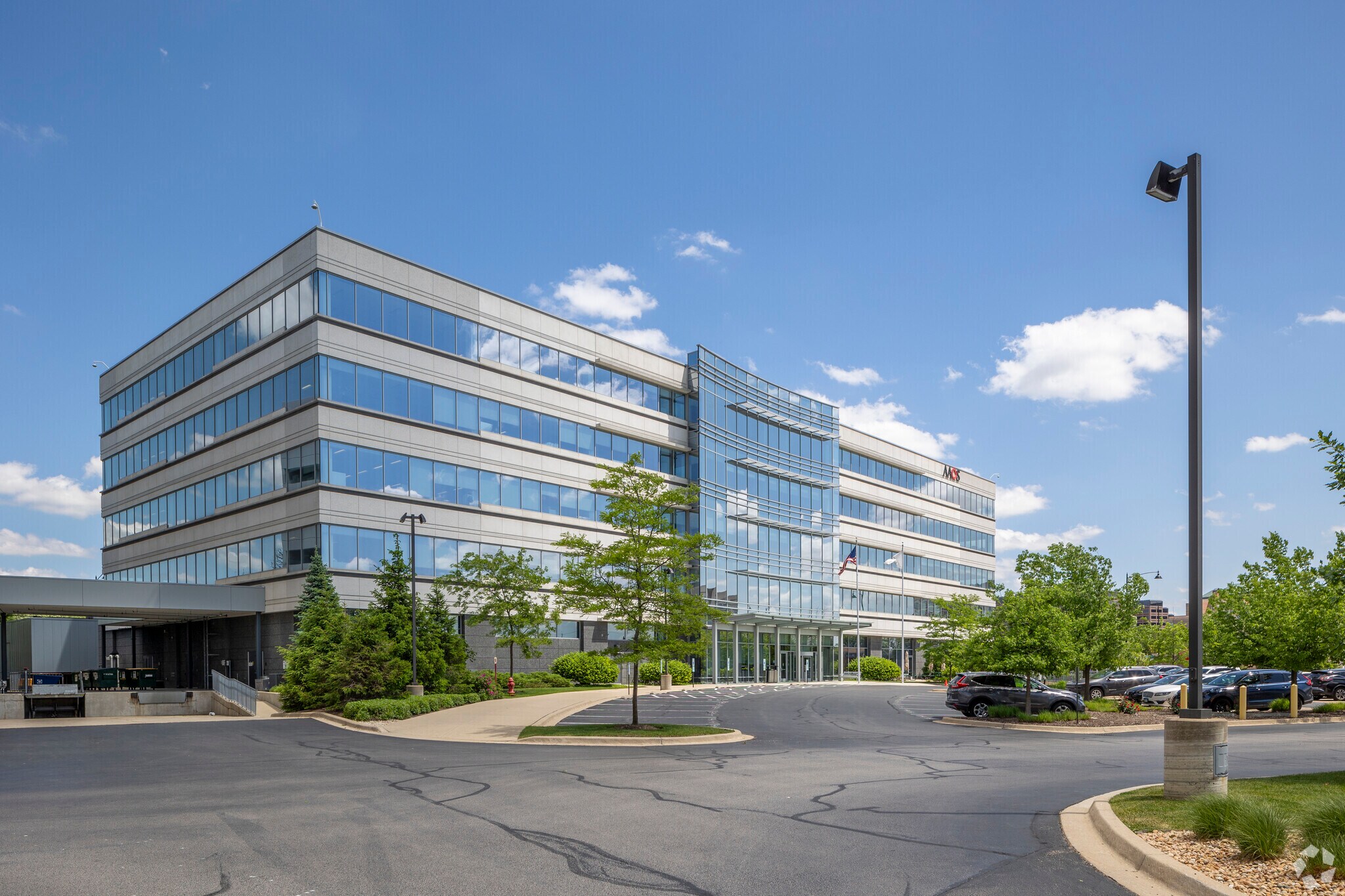 9400 W Higgins Rd, Rosemont, IL à louer Photo du bâtiment- Image 1 de 12