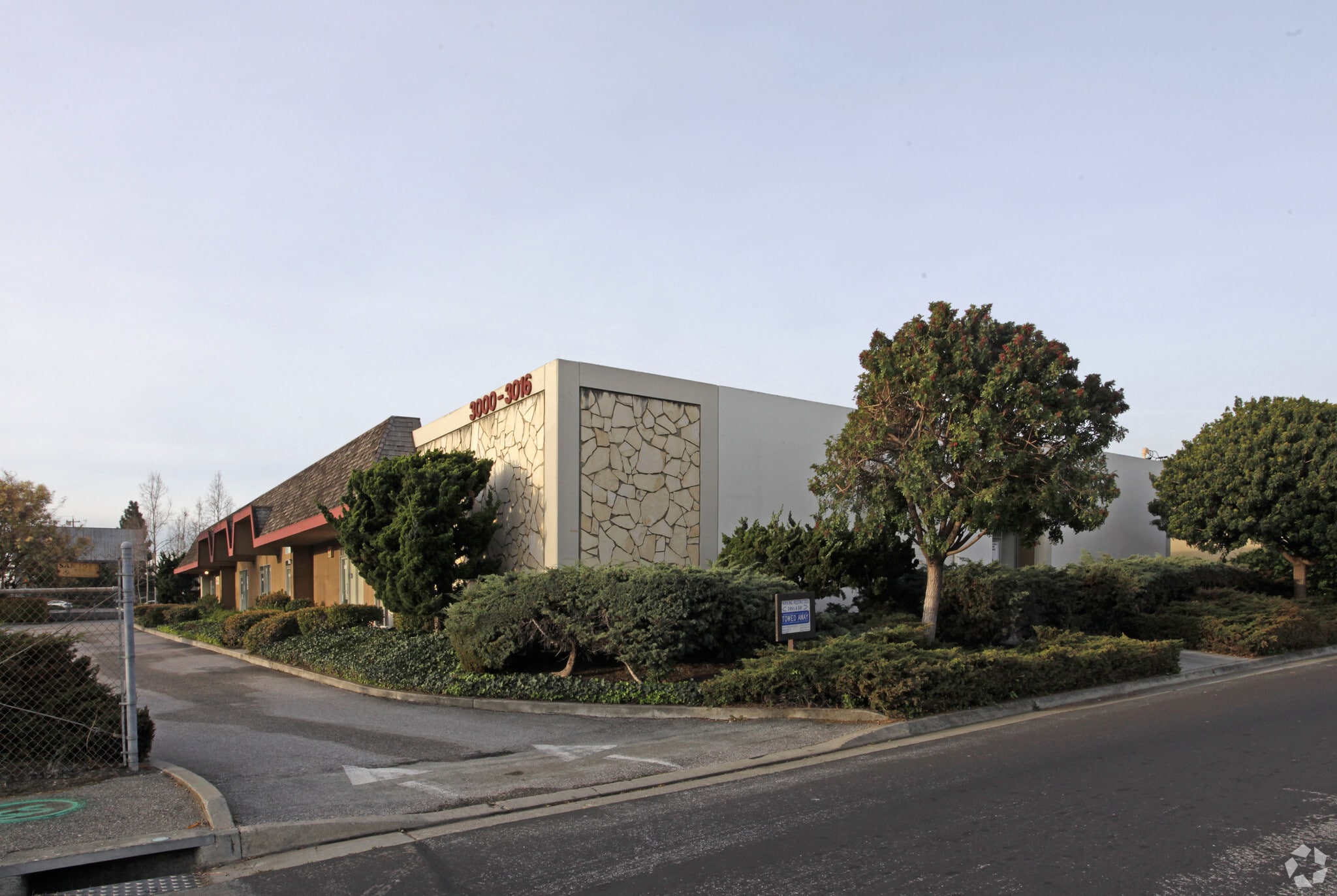 3000-3016 Lawrence Expy, Santa Clara, CA à louer Photo du bâtiment- Image 1 de 5