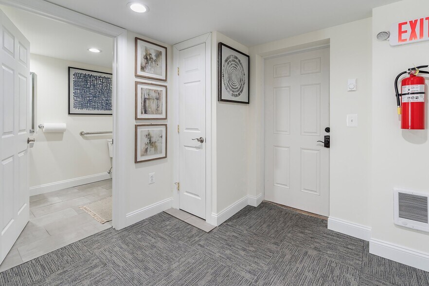 121 Wells Mill Rd, Waretown, NJ à louer - Photo du bâtiment - Image 3 de 32