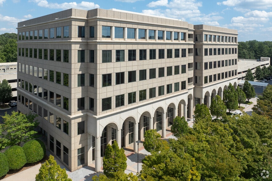 4140 Parklake Ave, Raleigh, NC à louer - Photo principale - Image 1 de 12