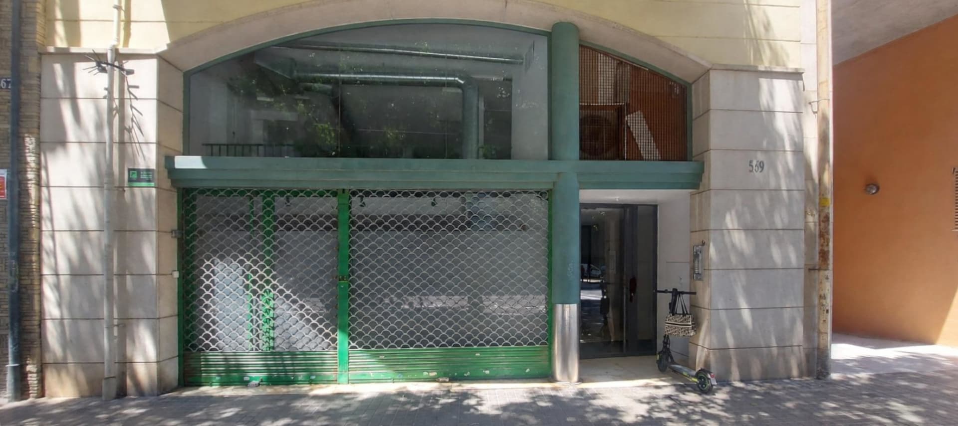 Retail in Barcelona, Barcelona for lease Interior Photo- Image 1 of 2