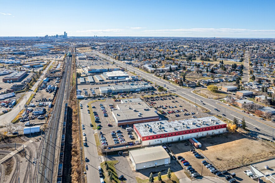 13411-13439 Fort Rd, Edmonton, AB for lease - Aerial - Image 2 of 4