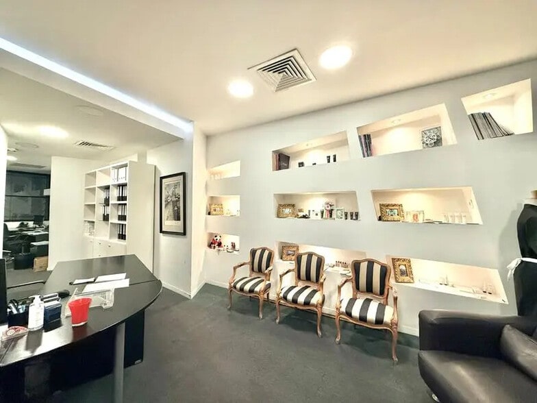 Commerce de détail dans Paris à vendre - Photo intérieure - Image 2 de 6