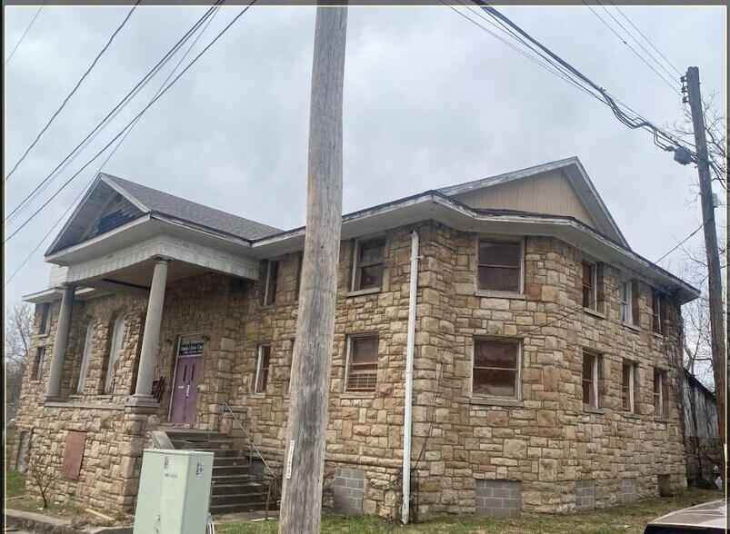 2830 N 17th St, Kansas City, KS à vendre - Photo du bâtiment - Image 2 de 6