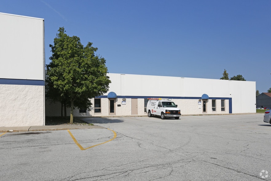 1545 Holland Rd, Maumee, OH à louer - Photo du bâtiment - Image 2 de 7
