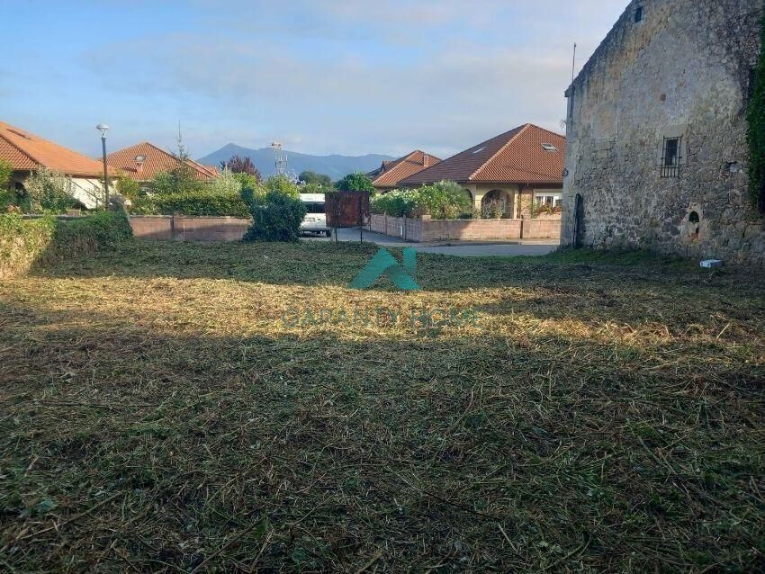 Land in Bárcena de Cicero for sale Building Photo- Image 1 of 3
