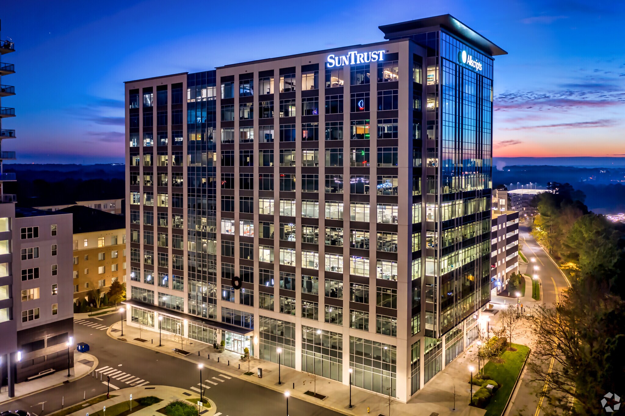 305 Church At North Hills St, Raleigh, NC à louer Photo du bâtiment- Image 1 de 10