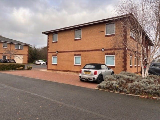 301-302 Love Ln, Cirencester à vendre - Photo du bâtiment - Image 2 de 11
