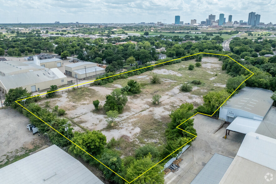 3001 Fisher Ave, Fort Worth, TX for sale - Building Photo - Image 1 of 1