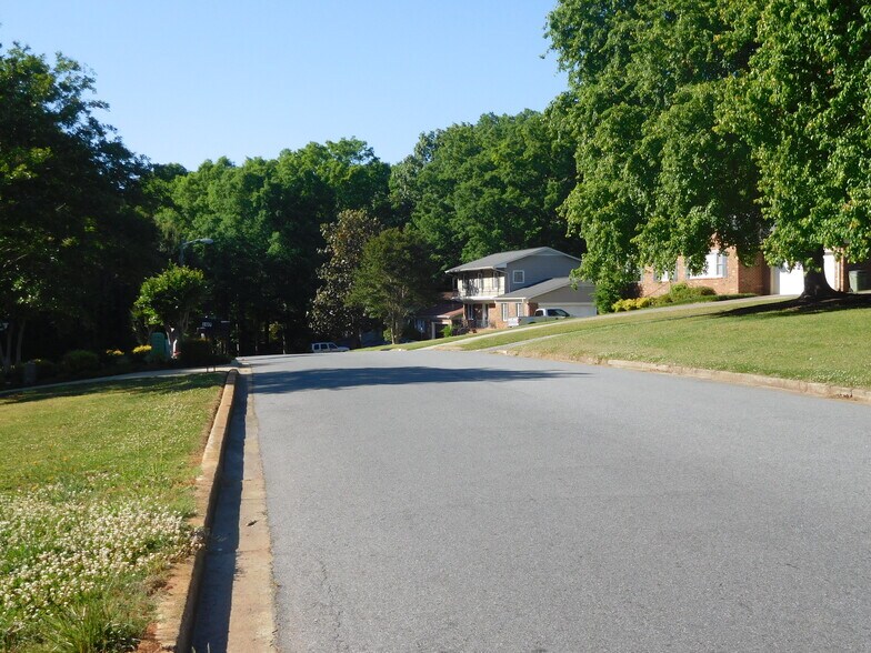TBD Chaucer Drive, Gaffney, SC à vendre - Photo du bâtiment - Image 2 de 3