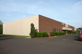 Plus de détails pour 2572-2574 Industry Ln, Norristown, PA - Industriel à louer