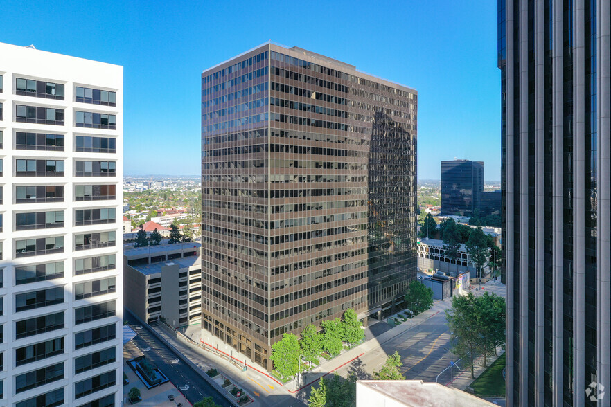 1888 Century Park E, Los Angeles, CA à vendre - Photo du bâtiment - Image 1 de 1