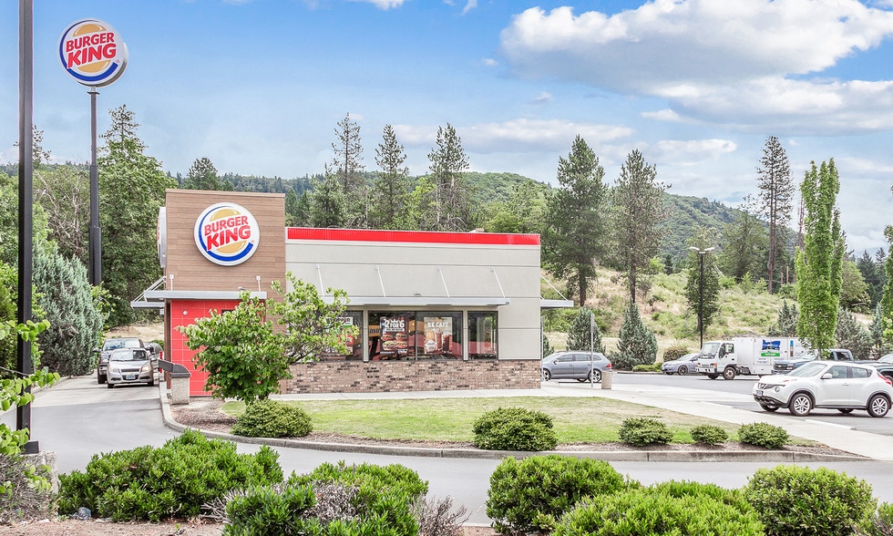 1835 NE 7th St, Grants Pass, OR for lease - Primary Photo - Image 3 of 6