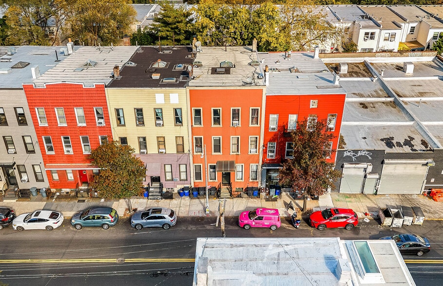 983 Metropolitan Ave, Brooklyn, NY for sale - Building Photo - Image 2 of 5