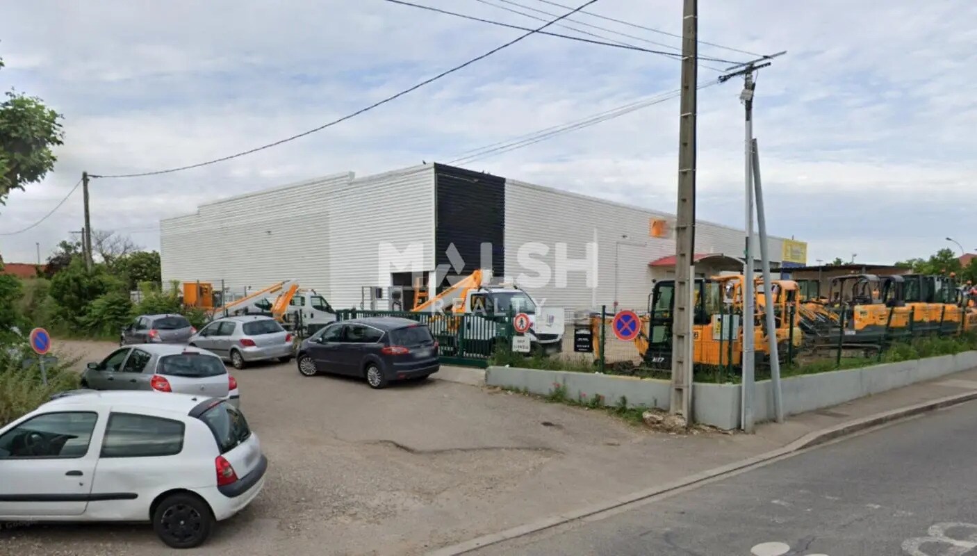 Flex dans Vaulx-en-Velin à louer Photo du bâtiment- Image 1 de 4