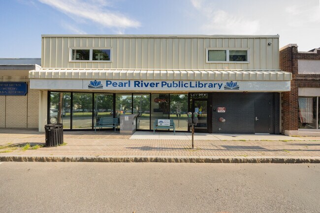 Plus de détails pour 75 E Central Ave, Pearl River, NY - Bureau/Commerce de détail, Commerce de détail à louer