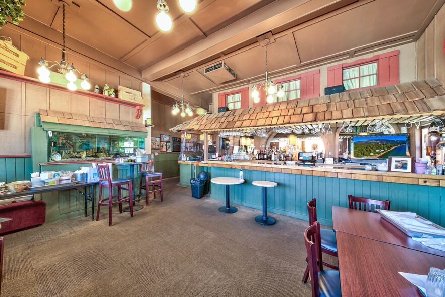 3450 Lake Tahoe Blvd, South Lake Tahoe, CA for lease - Interior Photo - Image 3 of 15