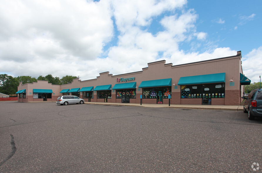 6226-6244 Bass Lake Rd, Crystal, MN for lease - Primary Photo - Image 1 of 2