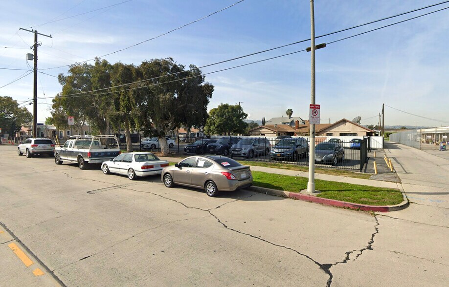 1303 W I St, Wilmington, CA à vendre - Photo du bâtiment - Image 2 de 5